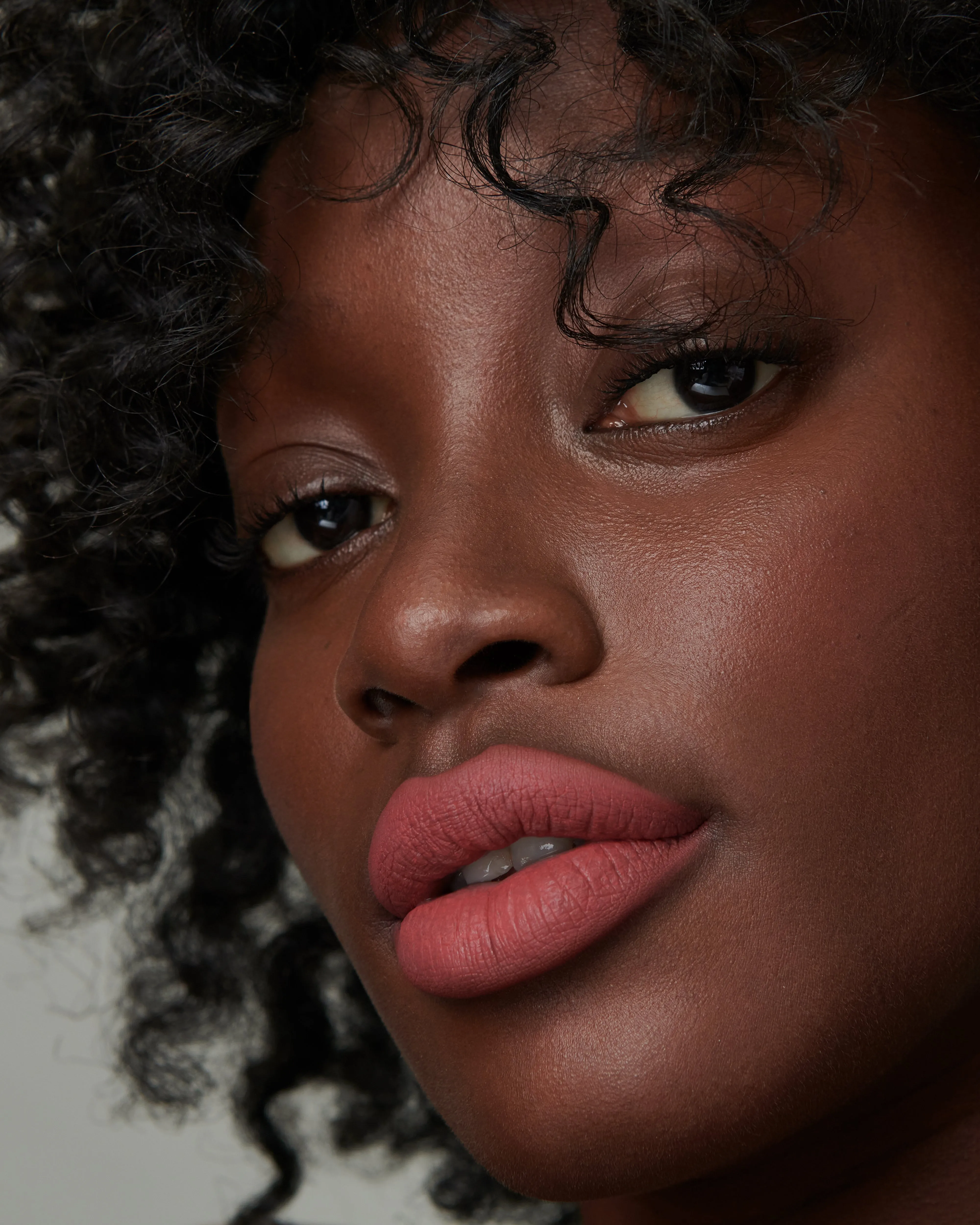 Rain (Velveteen Liquid Lip Colour)