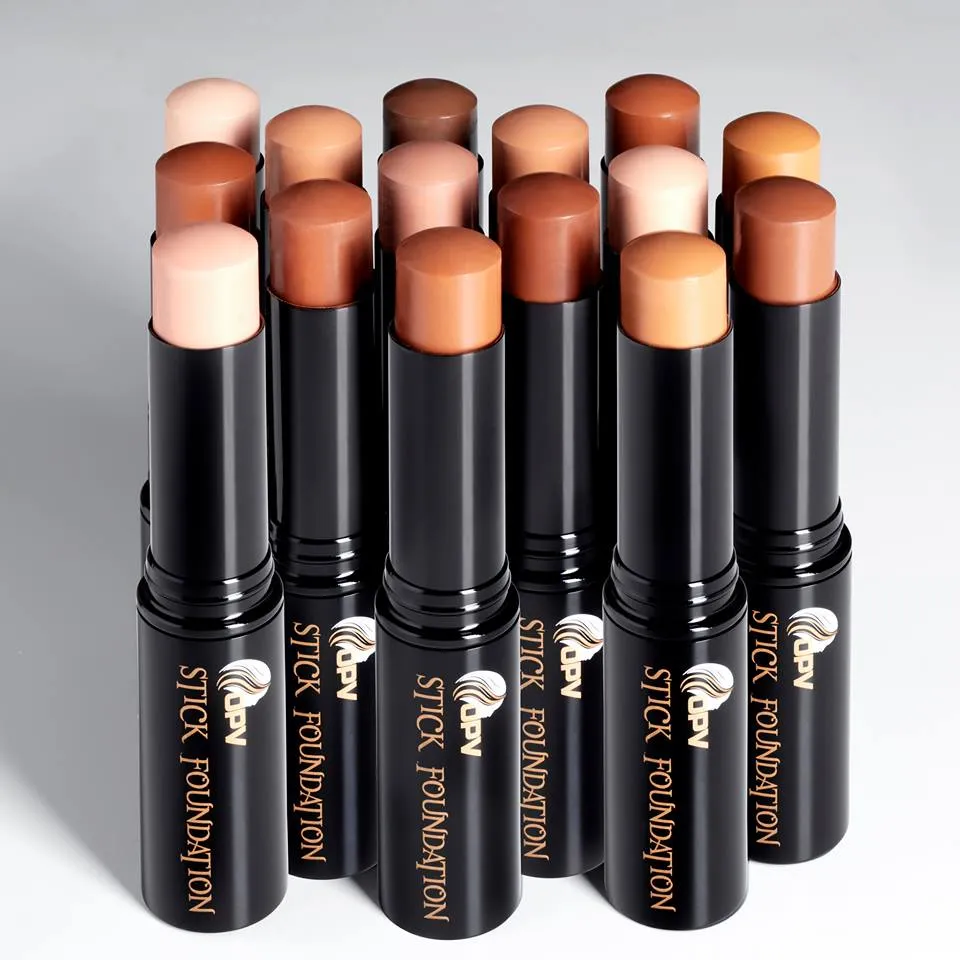 Stick Foundation in Light