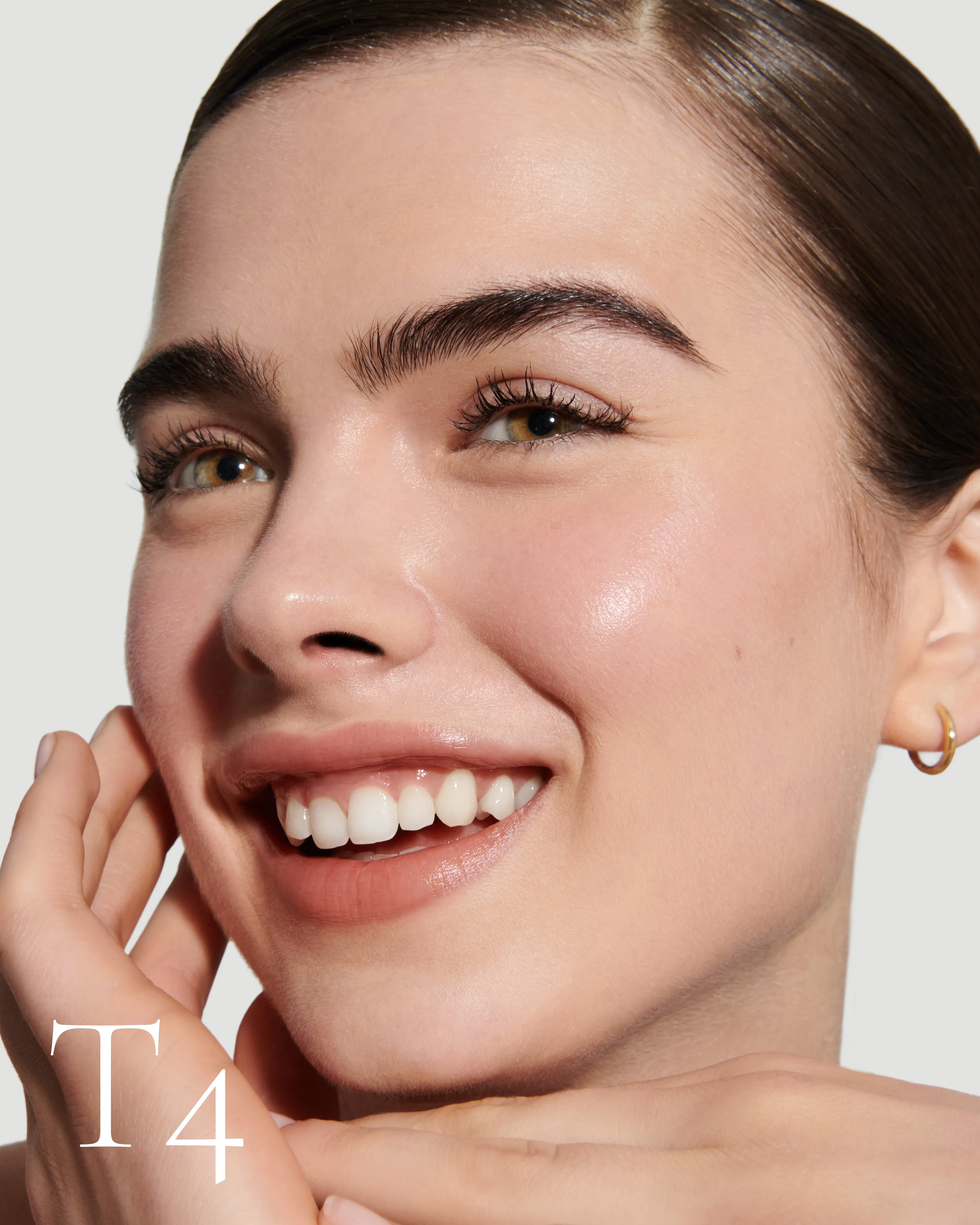 T4 (Seamless Skin Enhancing Tint)