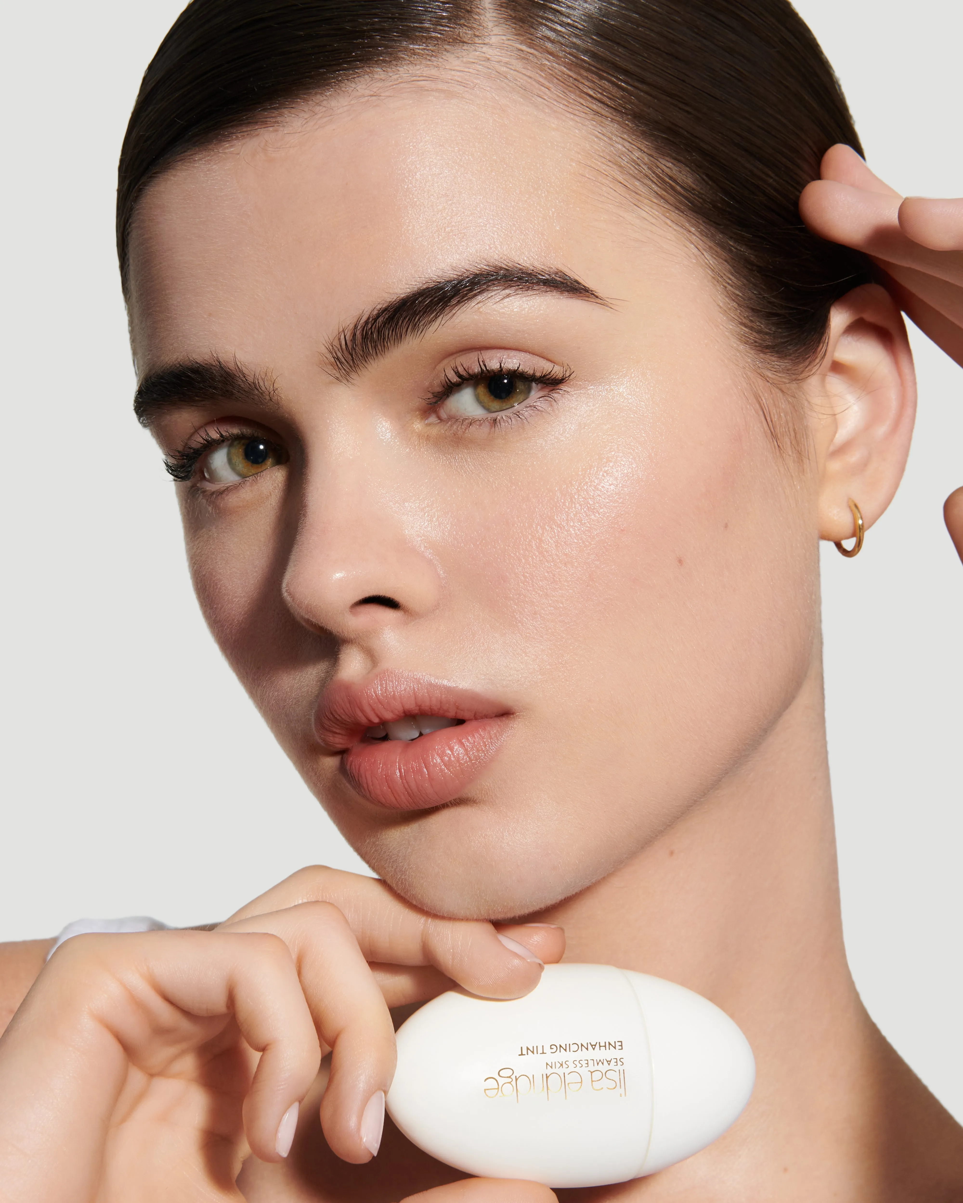 T4 (Seamless Skin Enhancing Tint)